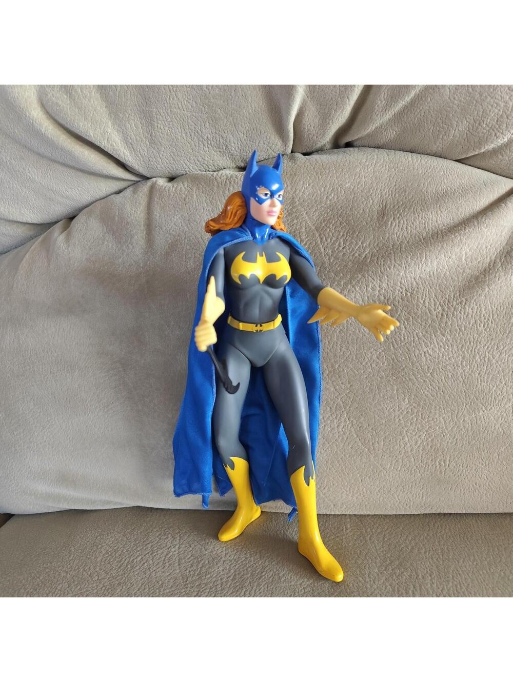BATGIRL PVC Statue 11” Figure DC Comics Super Heroes WB Store Exclusive 2000